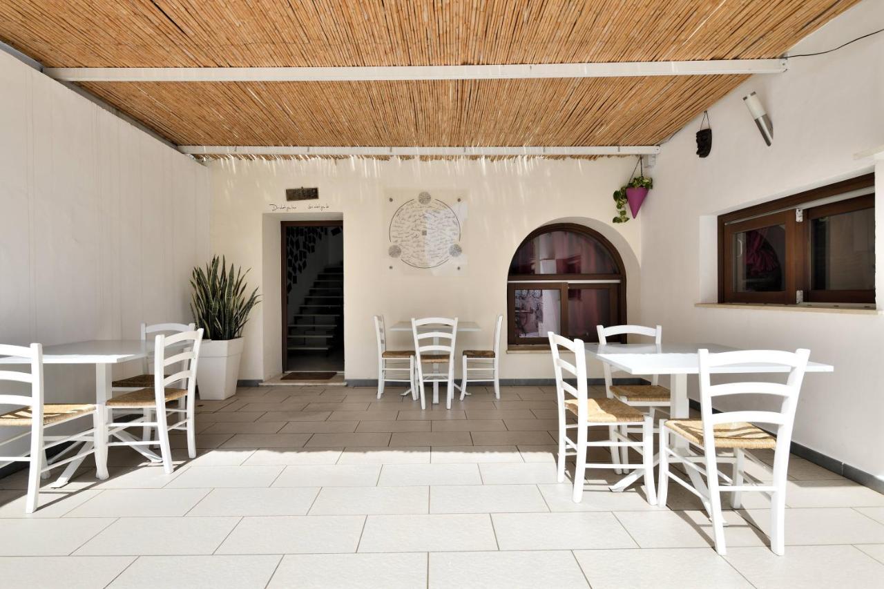 Bed and Breakfast Al Vicoletto - Genuine Hospitality Тортоли Экстерьер фото