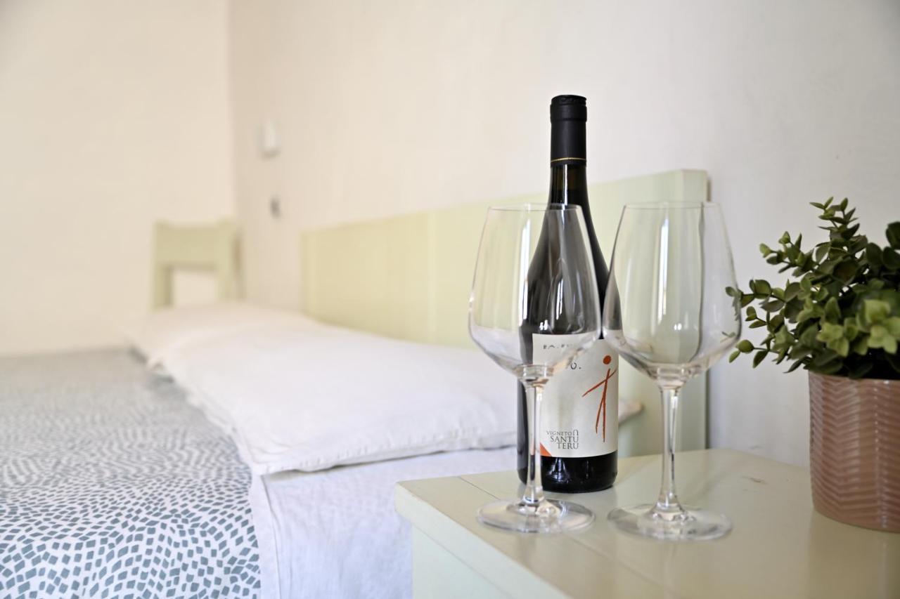 Bed and Breakfast Al Vicoletto - Genuine Hospitality Тортоли Экстерьер фото